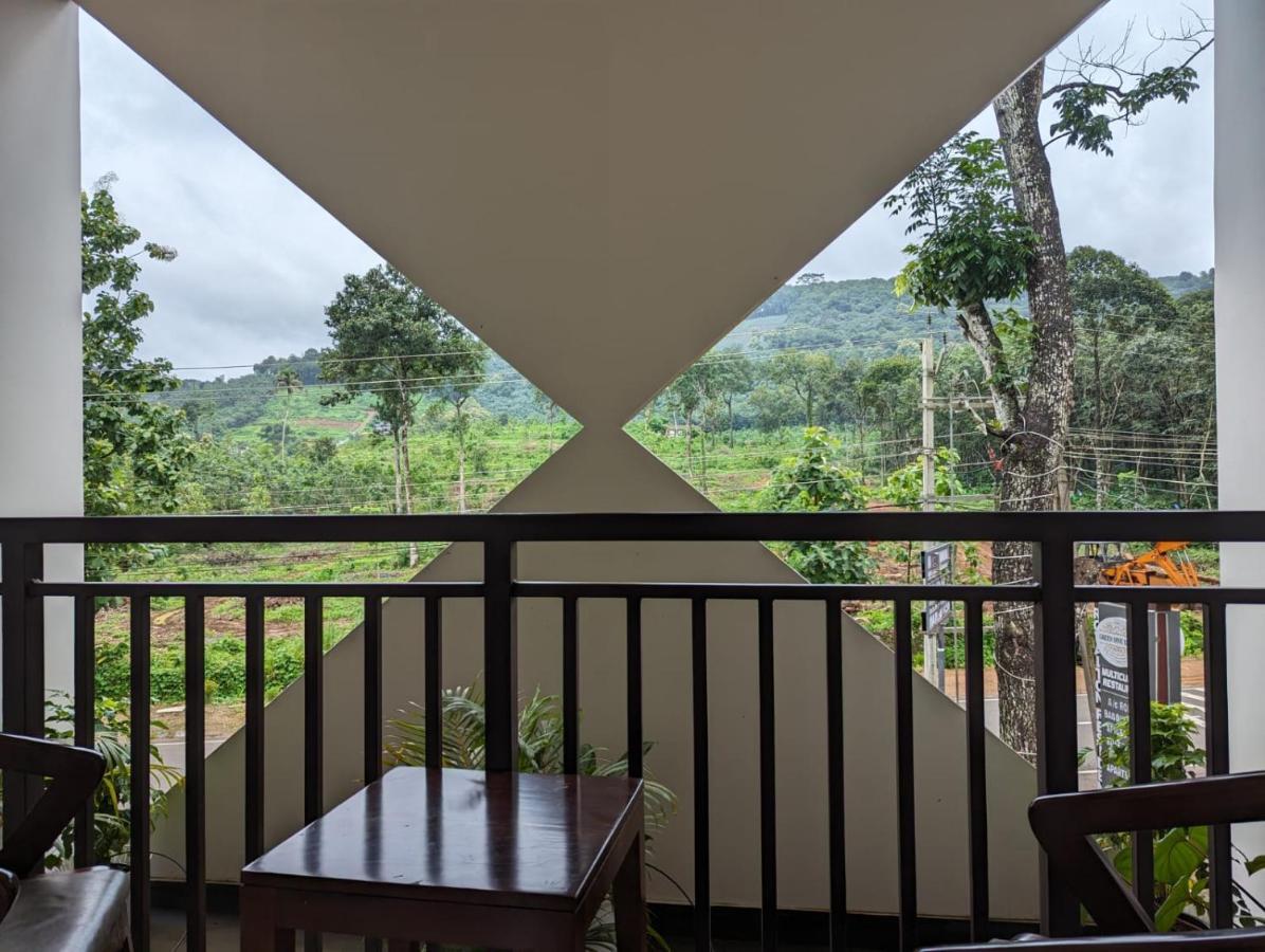 Royalton Residency Hotell Mundakāyam Exteriör bild
